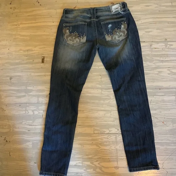 Almost Famous Ripped Jeans - Picture 3 of 5